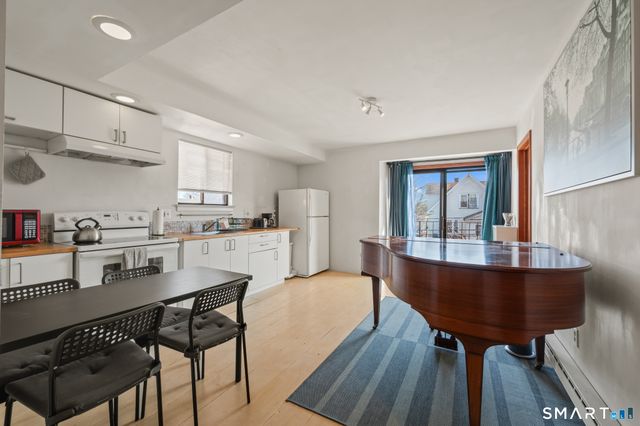 112 Bond Street 3E, Hartford, CT 06114