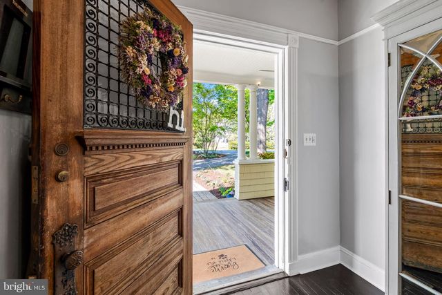 18 BEAUMONT AVE, Catonsville, MD 21228