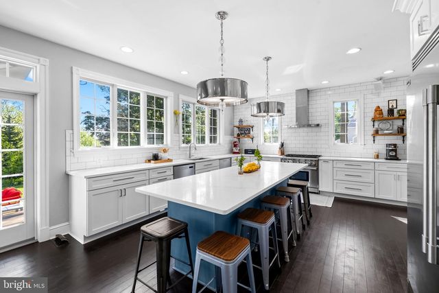 18 BEAUMONT AVE, Catonsville, MD 21228