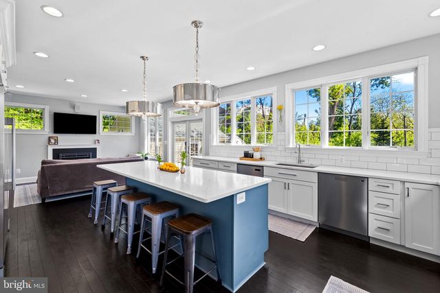 18 BEAUMONT AVE, Catonsville, MD 21228