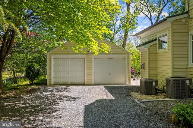 18 BEAUMONT AVE, Catonsville, MD 21228