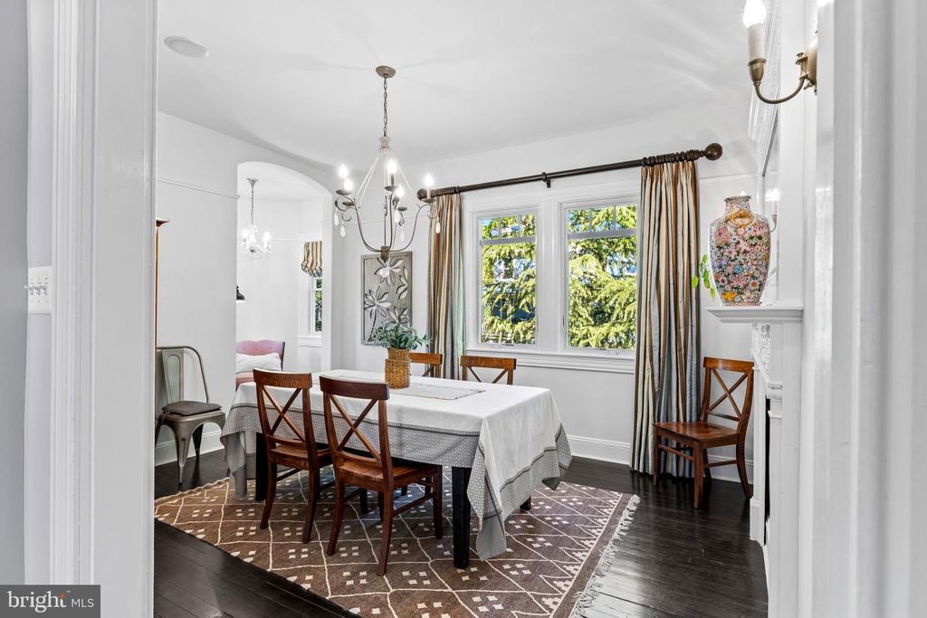 Image 19 of property listing at 18 BEAUMONT AVE, Catonsville, MD 21228