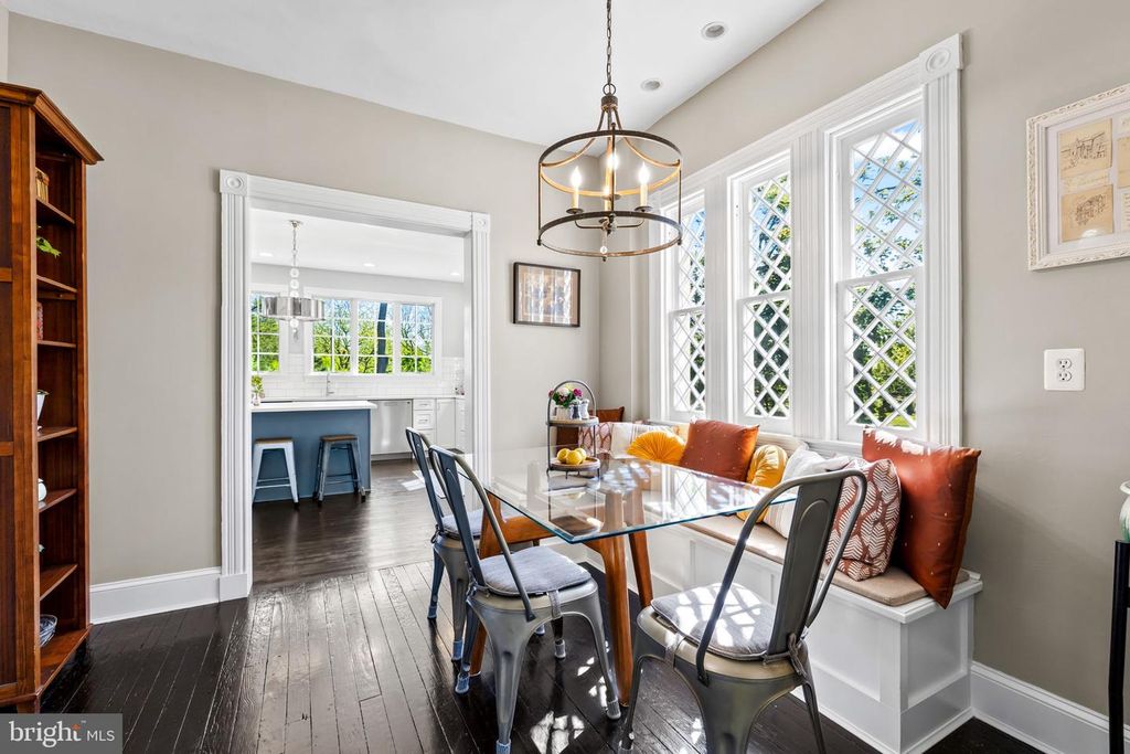 Image 28 of property listing at 18 BEAUMONT AVE, Catonsville, MD 21228