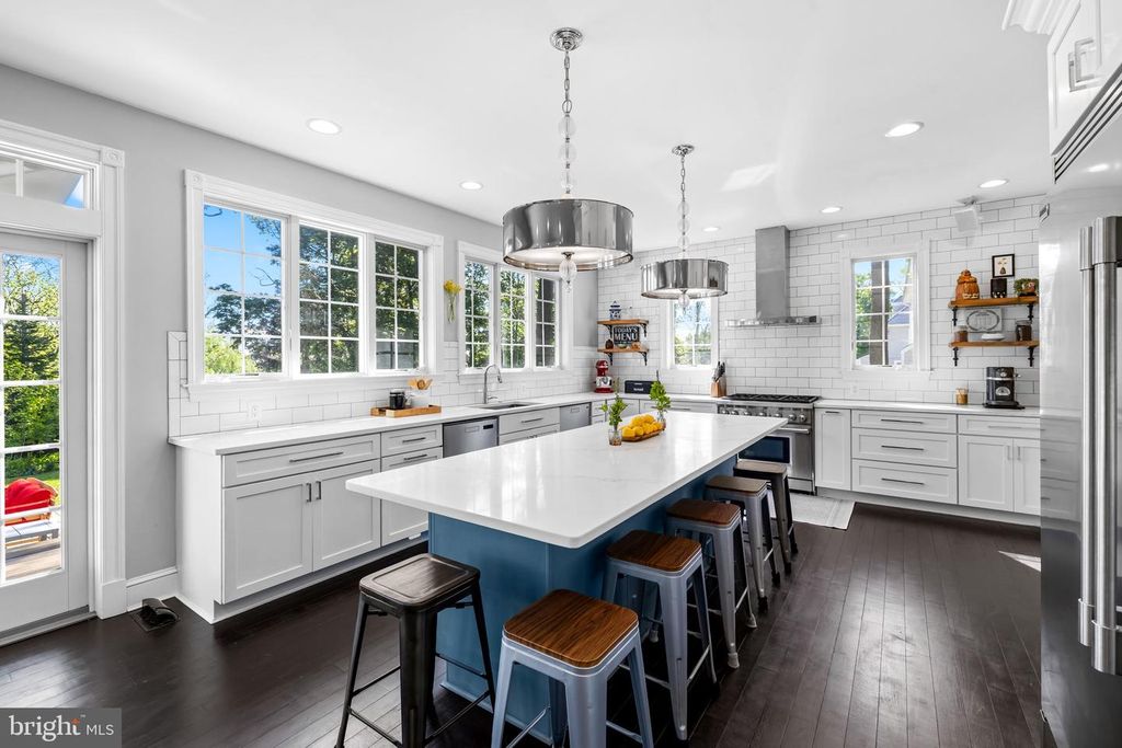 Image 32 of property listing at 18 BEAUMONT AVE, Catonsville, MD 21228