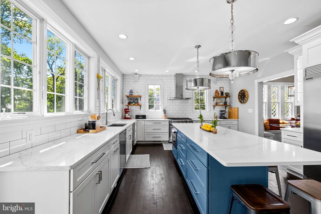 Image 33 of property listing at 18 BEAUMONT AVE, Catonsville, MD 21228