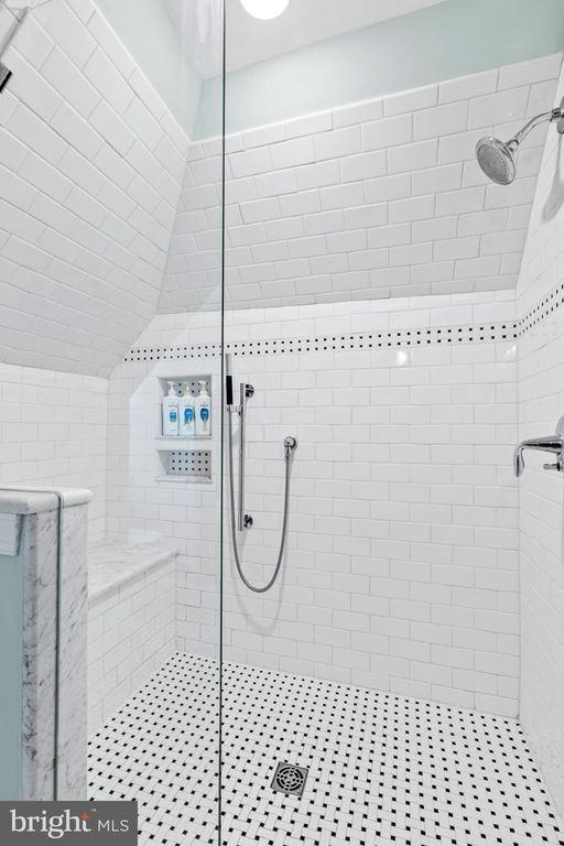 Image 77 of property listing at 18 BEAUMONT AVE, Catonsville, MD 21228