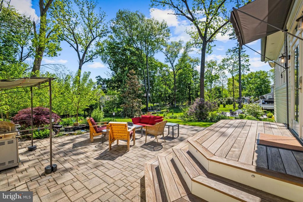 Image 78 of property listing at 18 BEAUMONT AVE, Catonsville, MD 21228