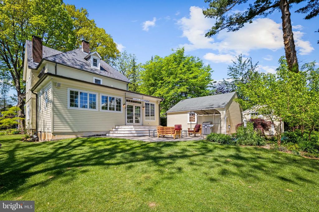 Image 87 of property listing at 18 BEAUMONT AVE, Catonsville, MD 21228