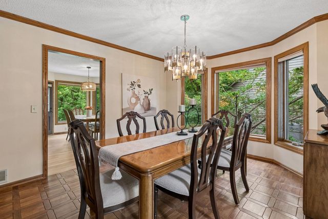 13673 Duluth Drive, Apple Valley, MN 55124