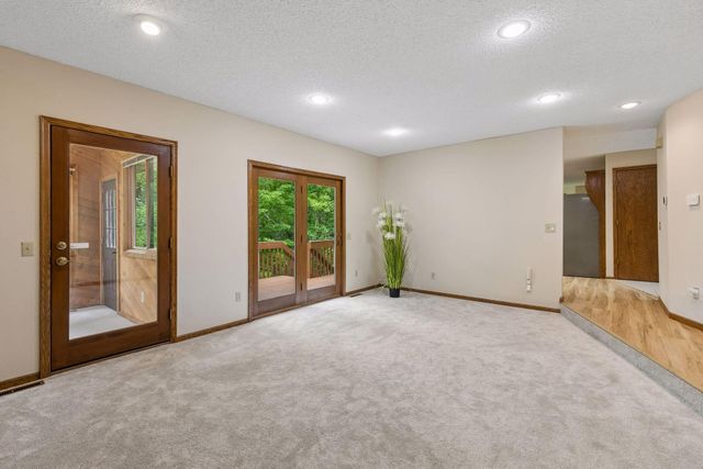 13673 Duluth Drive, Apple Valley, MN 55124