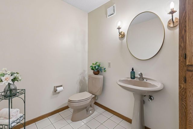 13673 Duluth Drive, Apple Valley, MN 55124
