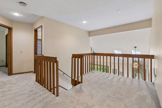 13673 Duluth Drive, Apple Valley, MN 55124