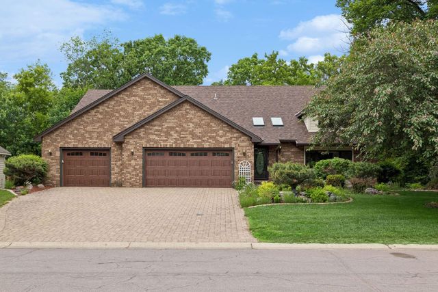 13673 Duluth Drive, Apple Valley, MN 55124