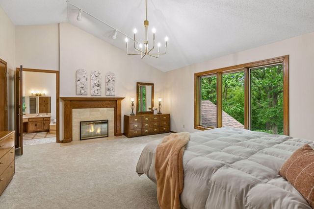 13673 Duluth Drive, Apple Valley, MN 55124