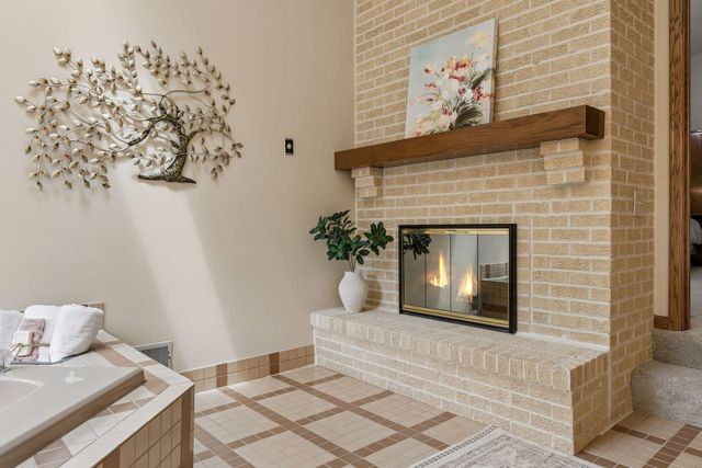 13673 Duluth Drive, Apple Valley, MN 55124