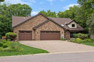 13673 Duluth Drive, Apple Valley, MN 55124