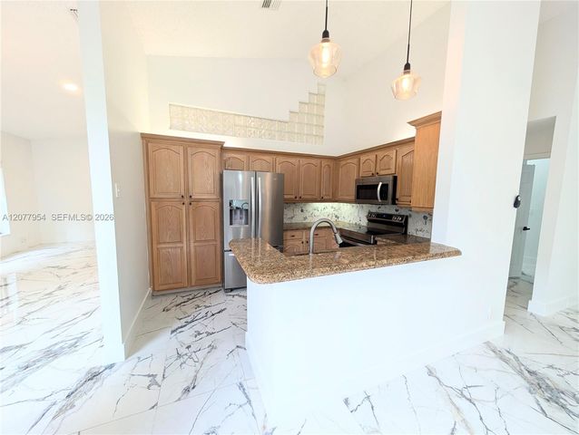 10321 NW 17th Court, Plantation, FL 33322