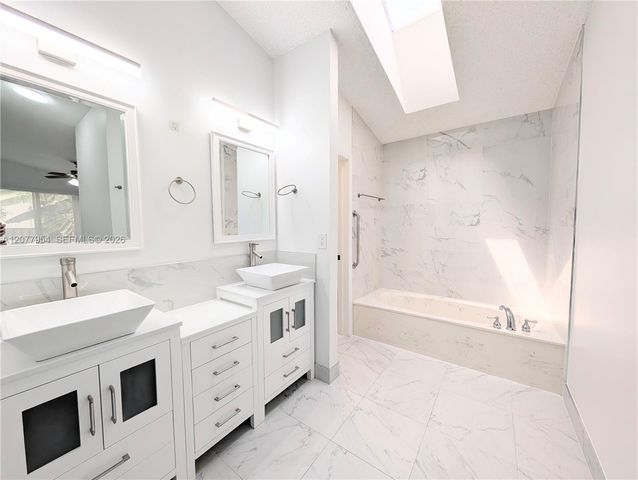 10321 NW 17th Court, Plantation, FL 33322