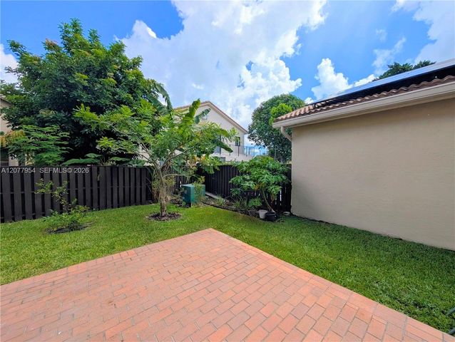 10321 NW 17th Court, Plantation, FL 33322