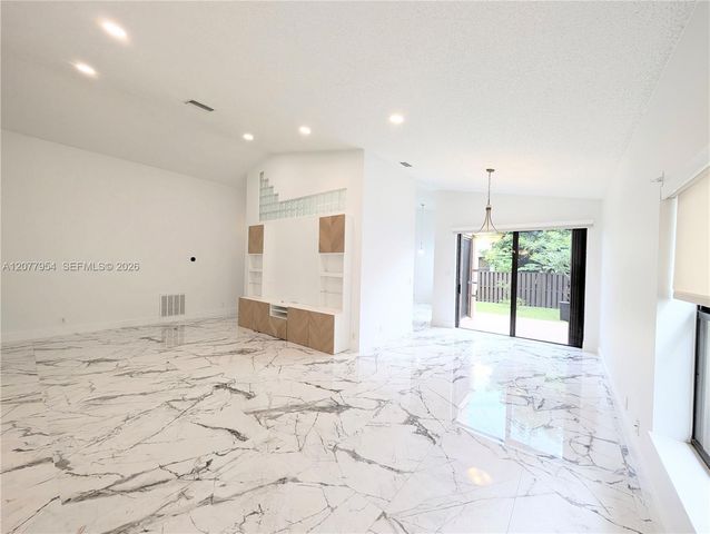10321 NW 17th Court, Plantation, FL 33322