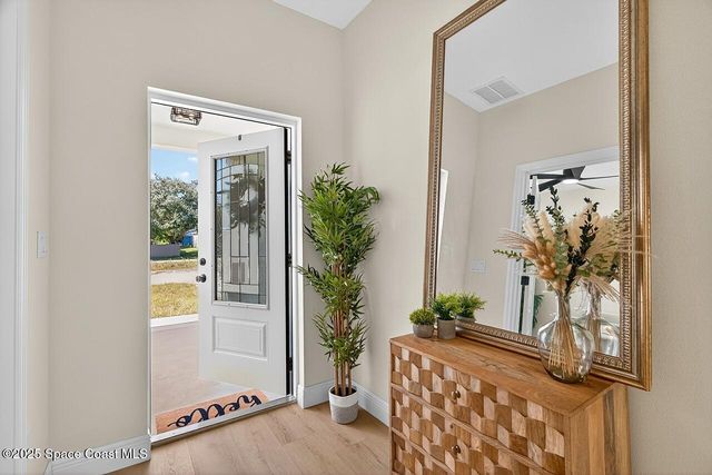 8426 E 98th Avenue, Vero Beach, FL 32967