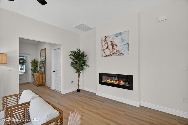 8426 E 98th Avenue, Vero Beach, FL 32967