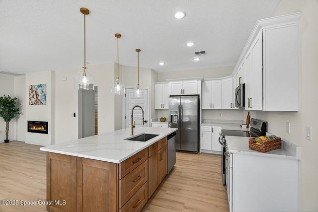 8426 E 98th Avenue, Vero Beach, FL 32967