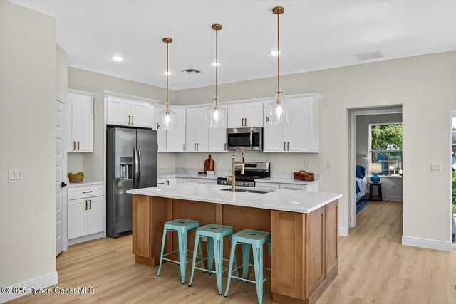 8426 E 98th Avenue, Vero Beach, FL 32967