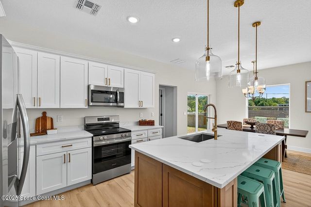 8426 E 98th Avenue, Vero Beach, FL 32967