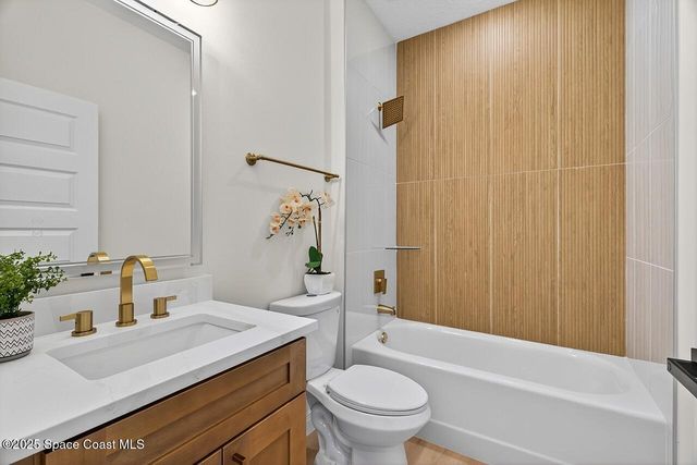 8426 E 98th Avenue, Vero Beach, FL 32967