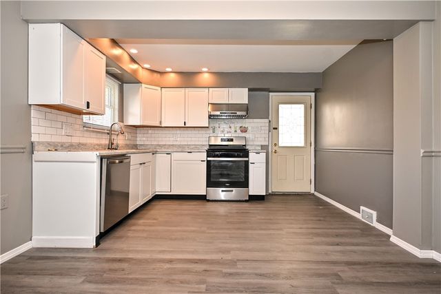 1055 DENNIS AVENUE, Monessen, PA 15062