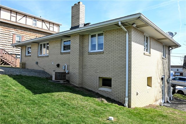 1055 DENNIS AVENUE, Monessen, PA 15062