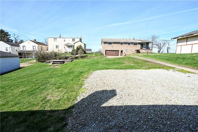 1055 DENNIS AVENUE, Monessen, PA 15062