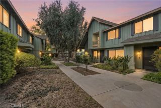 20120 Runnymede Street 17, Winnetka, CA 91306