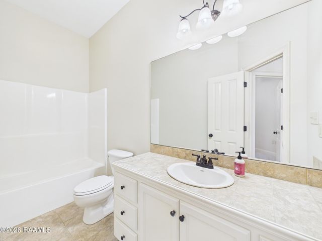 200 Croft Row, Lafayette, LA 70503