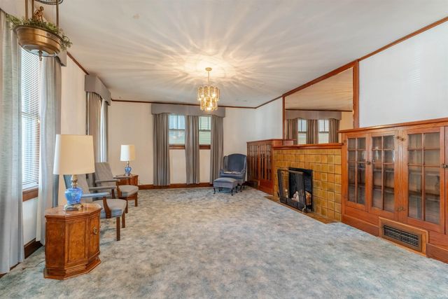 905 E Blackford Avenue, Evansville, IN 47713