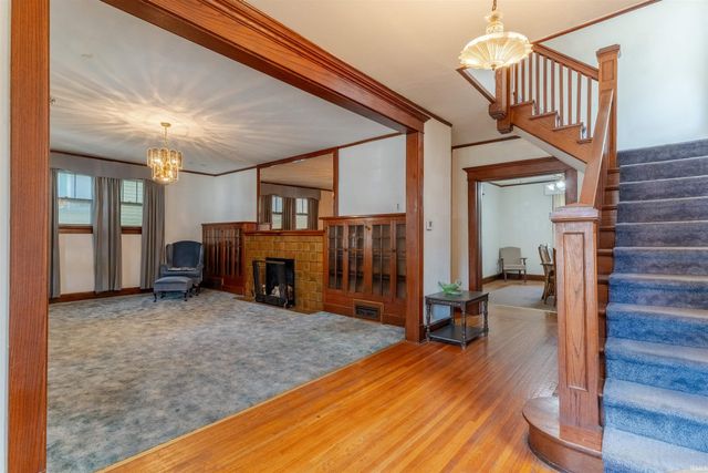 905 E Blackford Avenue, Evansville, IN 47713
