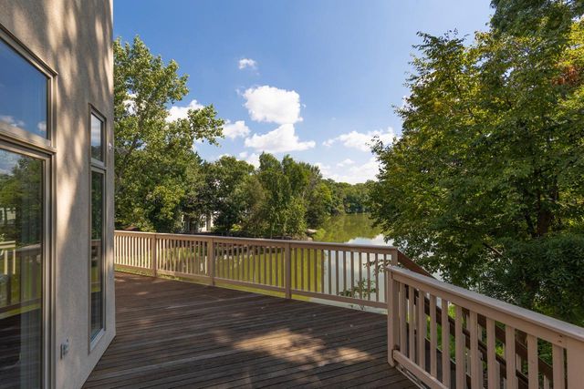 8665 Wynstone Pass, Eden Prairie, MN 55347