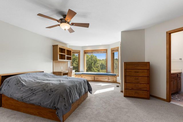 8665 Wynstone Pass, Eden Prairie, MN 55347