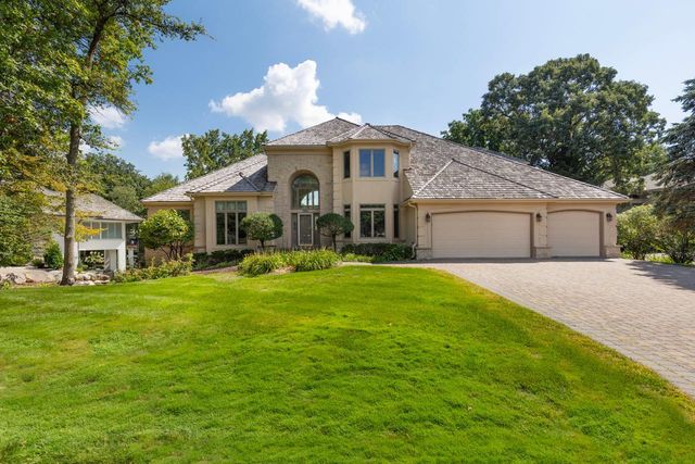 8665 Wynstone Pass, Eden Prairie, MN 55347