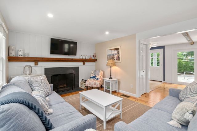 24 E Harbor Dr, Falmouth, MA 02540