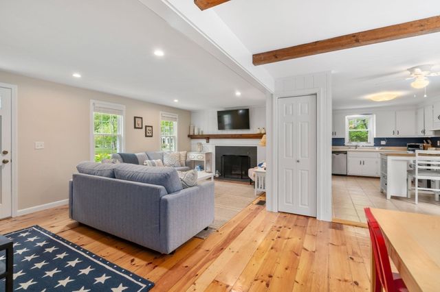 24 E Harbor Dr, Falmouth, MA 02540