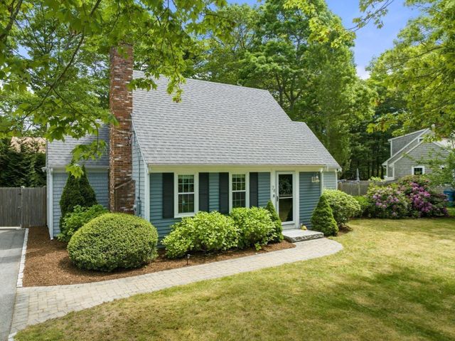 24 E Harbor Dr, Falmouth, MA 02540