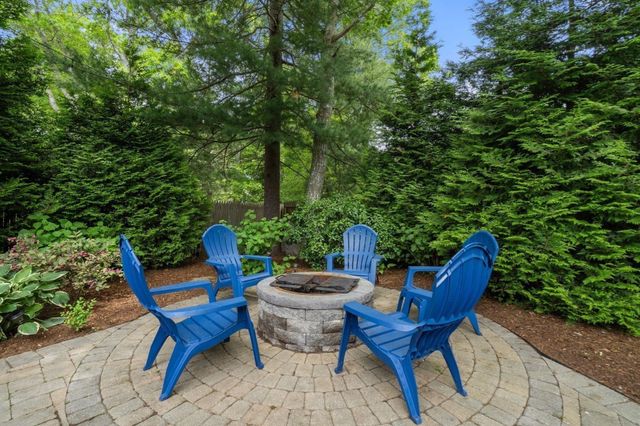 24 E Harbor Dr, Falmouth, MA 02540