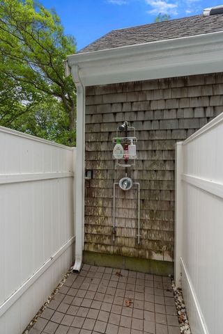 24 E Harbor Dr, Falmouth, MA 02540