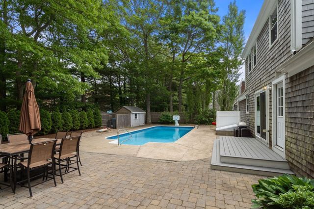 24 E Harbor Dr, Falmouth, MA 02540
