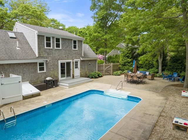24 E Harbor Dr, Falmouth, MA 02540