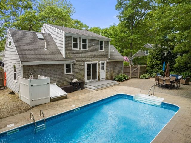 24 E Harbor Dr, Falmouth, MA 02540