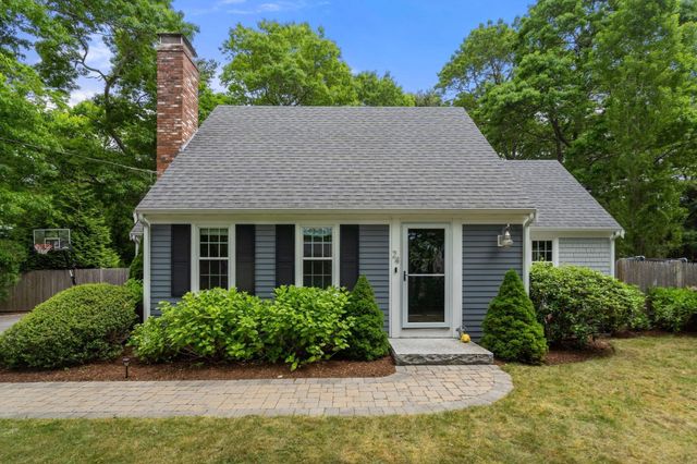 24 E Harbor Dr, Falmouth, MA 02540