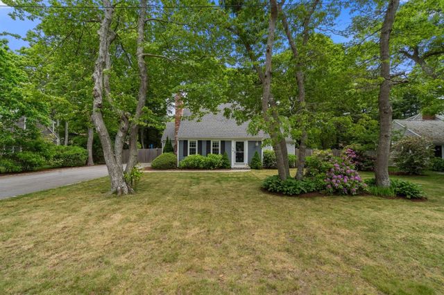 24 E Harbor Dr, Falmouth, MA 02540